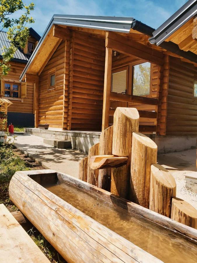 Holiday Bungalows & Food Плав Экстерьер фото