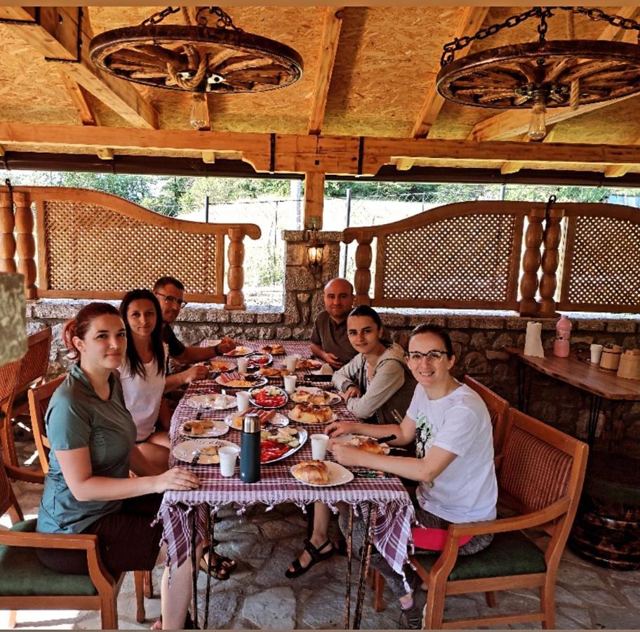 Holiday Bungalows & Food Плав Экстерьер фото