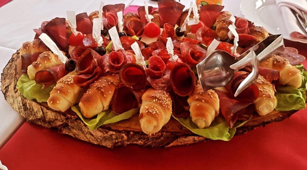 Holiday Bungalows & Food Плав Экстерьер фото